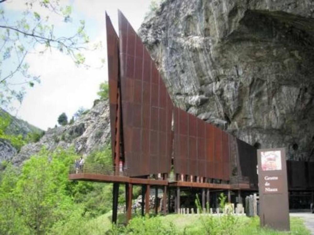 Apartamento Le Petit Nid Rouge Ustou Exterior foto